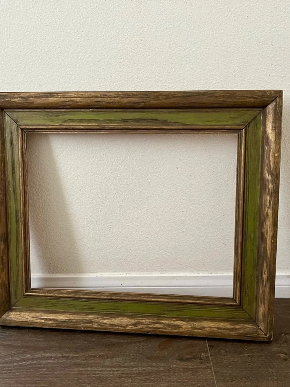 Decorative Wooden Picture Frame in Green and Brown - Unbranded 20/24 Inches